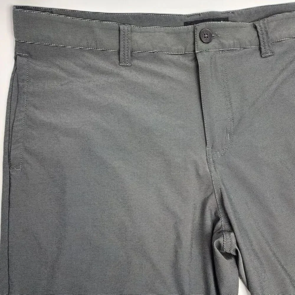 Travis Mathew Golf Shorts Men's 40 Performance Active Outdoor Chino Black Grey‎